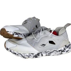 Reebok Furylite Mens Pre-owned White/Gray Grayskull Design Sneakers - sz. 11